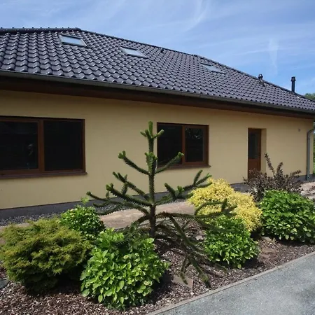 Jule Mit Grossem Umzaeunten Grundstueck Holiday home