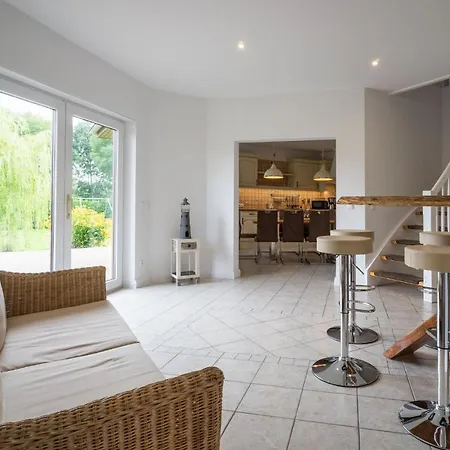 Jule Mit Grossem Umzaeunten Grundstueck Holiday home Pudagla